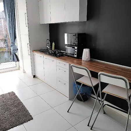 Tanie Noclegowanie Apartman *