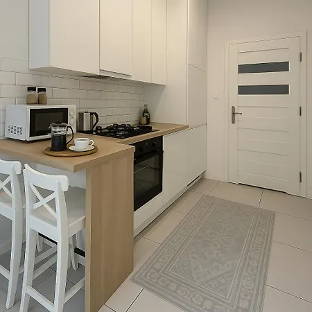 Tanie Noclegowanie 아파트 *