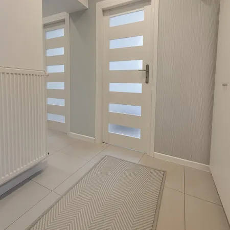 Lägenhet Tanie Noclegowanie *